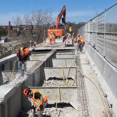 Oxford Road 59 (Vansittart Avenue) Bridge reconstruction update on April 4, 2024